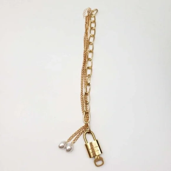 100% Auth Louis Vuitton Lock & Key with Unbranded Gold Plated Chain Necklace